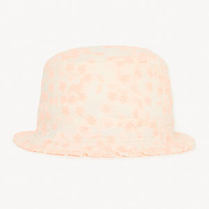 Charlotte met Engelse borduursels voor babymeisjes 