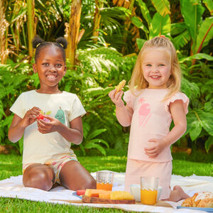 Set pyjama 2 delig t-shirt + short voor babymeisje 