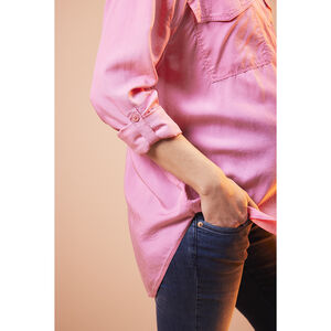 Lang en vloeiende zwangerschapsblouse in lyocell 