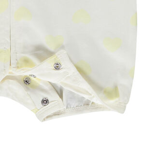 Combinaison courte imprimée cœurs jaunes pour bébé fille  