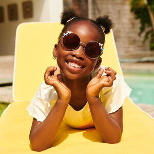 Ronde zonnebril met fantasievleugels voor meisjes 