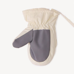 Wanten van effen stof met borduurwerk voor babymeisje 