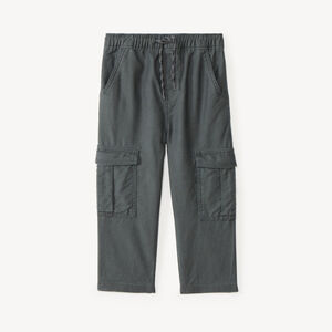 Rechthoekige broek met cargopockets voor jongens. 