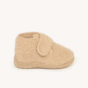 Babyslofjes met klittenbandsluiting in bouclette stof 