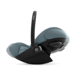 i-Size-autostoel Cloud G Plus stormy blue, evoluerend met 360° ventilatiesysteem en zijbescherming voor baby’s tot 2 jaar 
