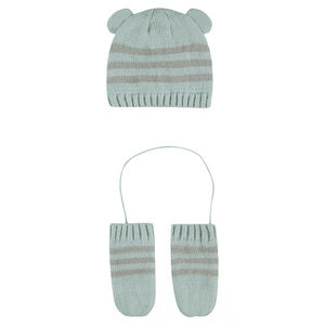 Ensemble van muts en wanten uit tricot. 