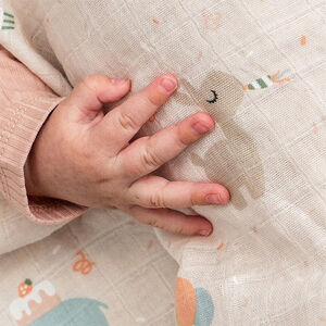 Inbakerdoek in mousseline 120x120cm Celebration Roze 