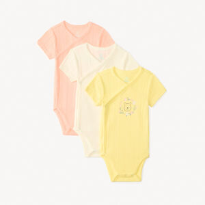 Set van 3 korte mouwen Winnie Disney rompertjes voor meisjes. 