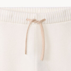 Lang tweedelig gebreid setje in schuimsteek, uni beige voor baby 