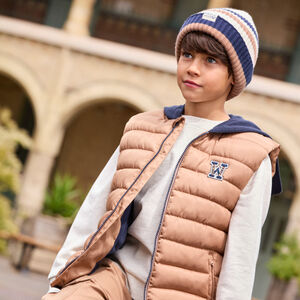 Gebreide ribmuts met strepen voor jongens 