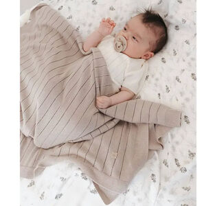 Deken wieg gestreept - 75x100 cm - Camel 