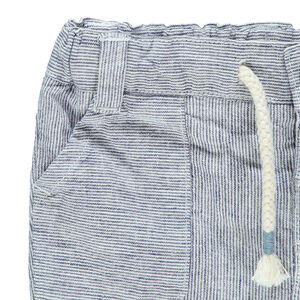 Bermuda met overal strepen en zakken 