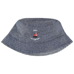 Zonnehoedje in chambray met geborduurde boot 