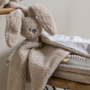 maxi knuffelkonijn Lapidou Teddy beige met fosforescerend motief 