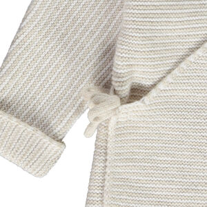 Vest in gebreid schuim steek met hartvorm voor baby 