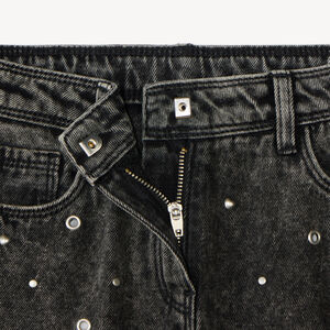 Jean fille coupe droite avec rivets métalliques 