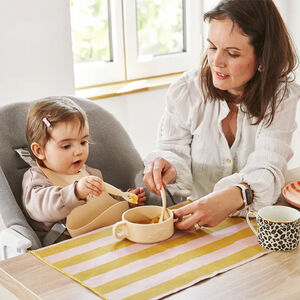 Vaisselle infantile + bavoir Mini Roar 4M+ 