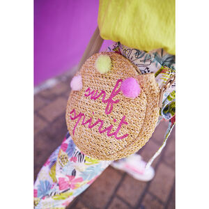 Sac bandoulière en crochet avec broderies et pompons fille 