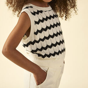 Pull sans manches en tricot ajouré motif zigzags fille 