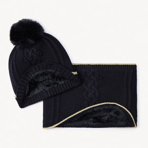 Set muts en snood in gedraaide steek gebreid voor meisjes met sherpa voering en pompon in bont, elastische boord met gouden lurex biezen 