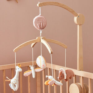 muzikale mobiel Popsie, Gigi & Louli in berkenhout met Bramh