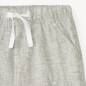 Korte cargo bermuda in uni katoen voor jongens. 