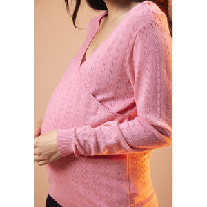 Trui voor zwangerschap en borstvoeding met een gebreid cache-coeur effect 