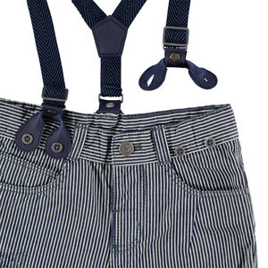 Bermuda à rayures verticales all-over et bretelles ajustables 
