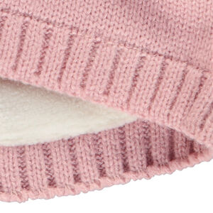 Bonnet en tricot et pompons en fausse fourrure 