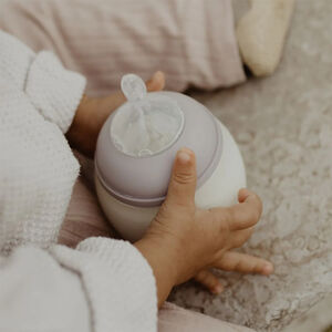 Zuigfles 240ml antibuikkrampjes in silicone Lila 