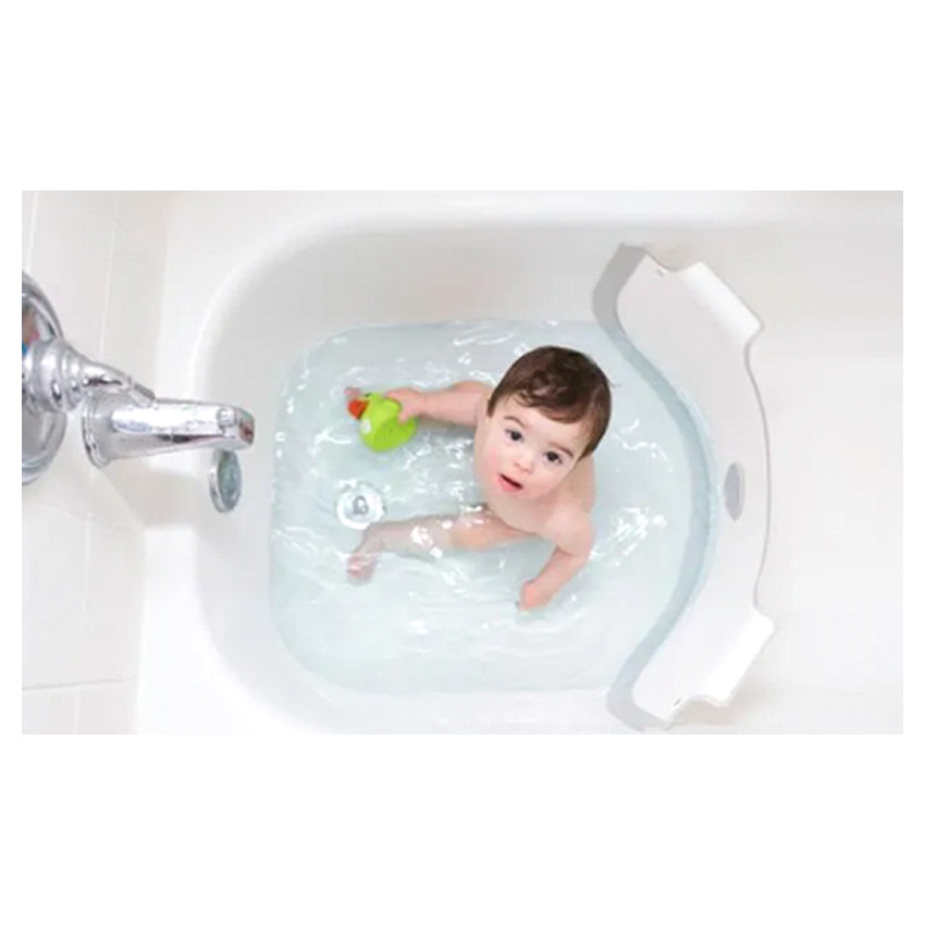 Test produit : le réducteur de baignoire pour bébé - A la Une!