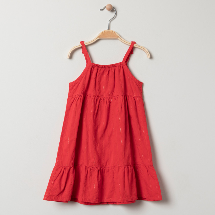 Robe rouge à bretelles et fines rayures brillantes 