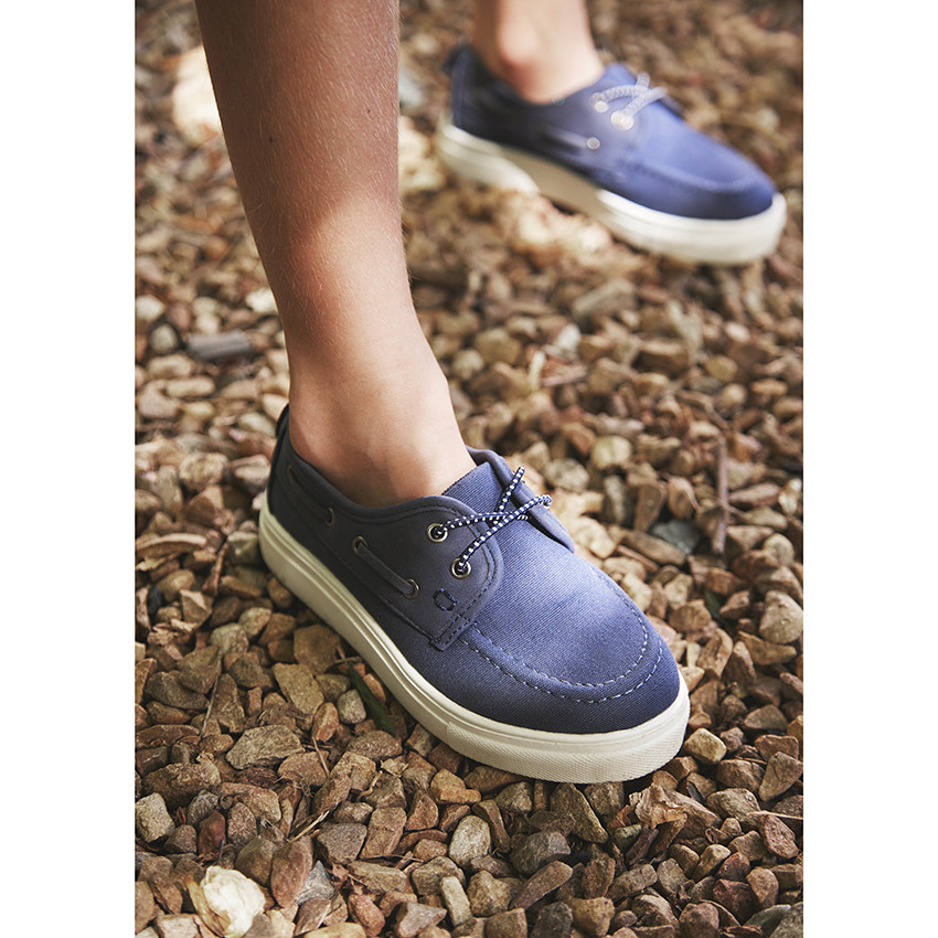 Lage sneakers van twee materialen met elastische veters voor jongen 