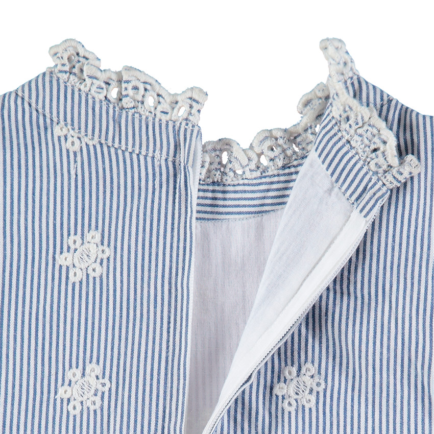 Jurk met korte mouwen, verticale strepen en geborduurde motieven 