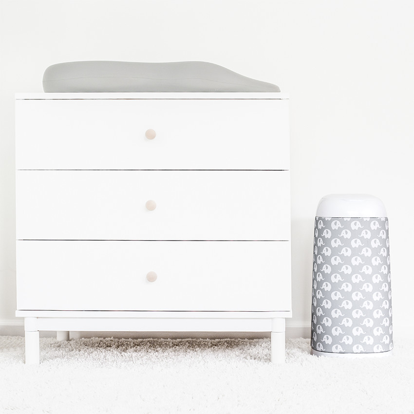 Housse pour poubelle à couches Dress up – Eléphants gris 