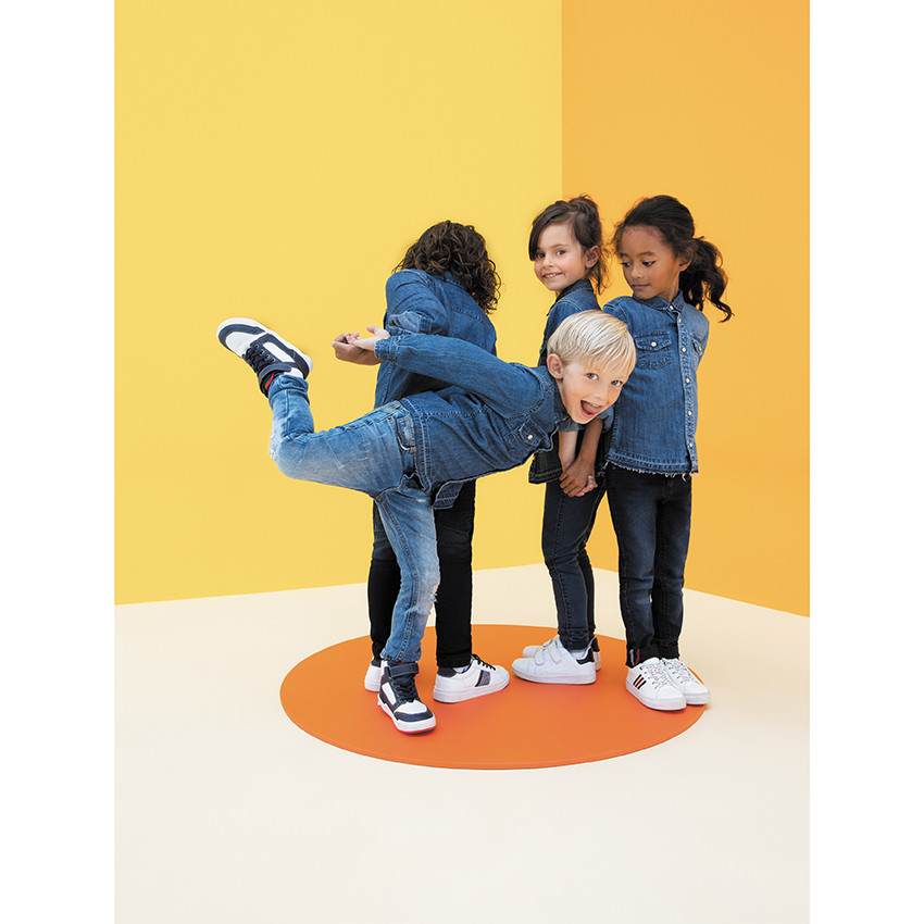 Baskets montantes tricolores avec scratch du 24 au 27 