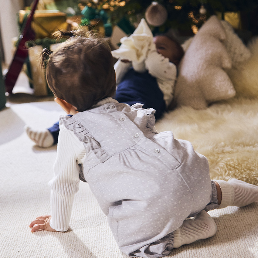 Ensemble t-shirt manches longues + salopette pour bébé fille 