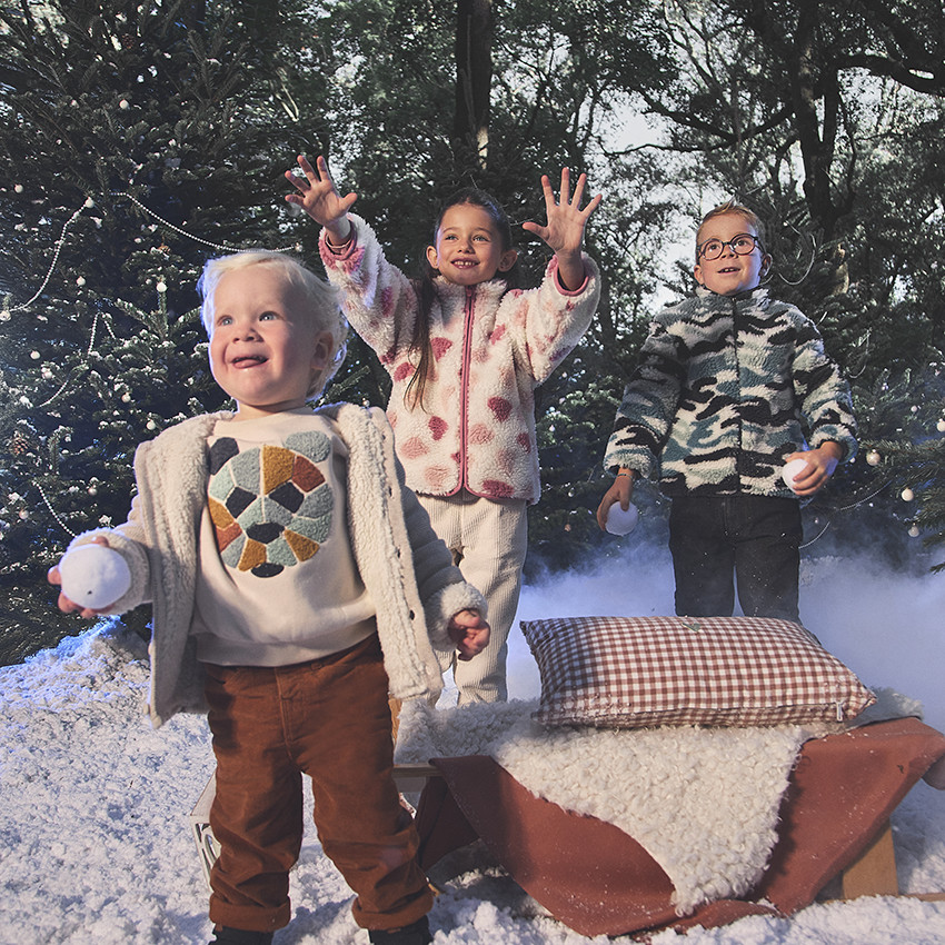 Gilet en tricot avec capuche ludique et doublure pour bébé garçon 