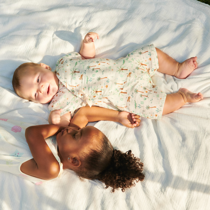 Korte kimono-opening jumpsuit voor babyjongen 