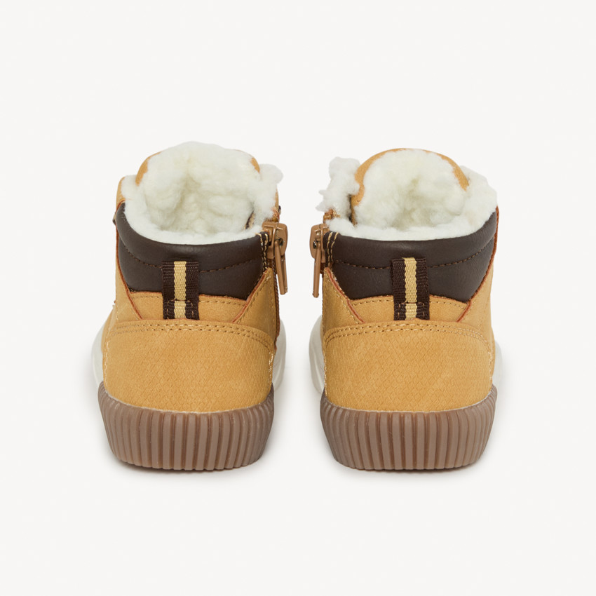 Camelkleurige booties met veters en rits voor baby jongen 