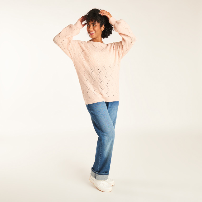 Dames trui met lange mouwen in gedraaide brei. 