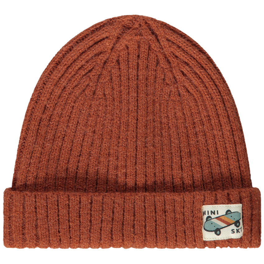 Muts met geribbelde structuur en bedrukt etiket voor jongen 