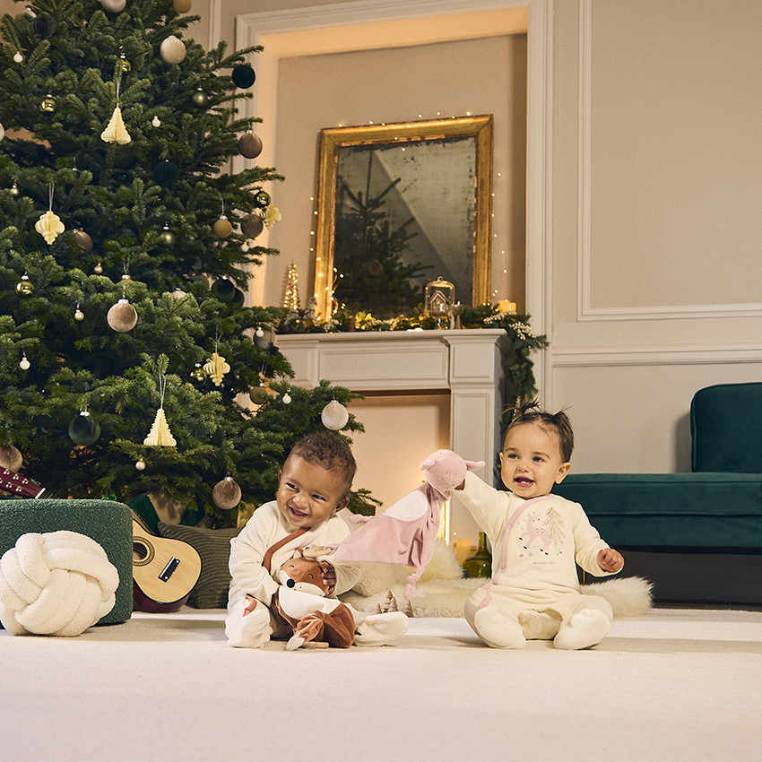 Pyjama in fantasie fluweel met bijpassend knuffel doudou voor meisjes 
