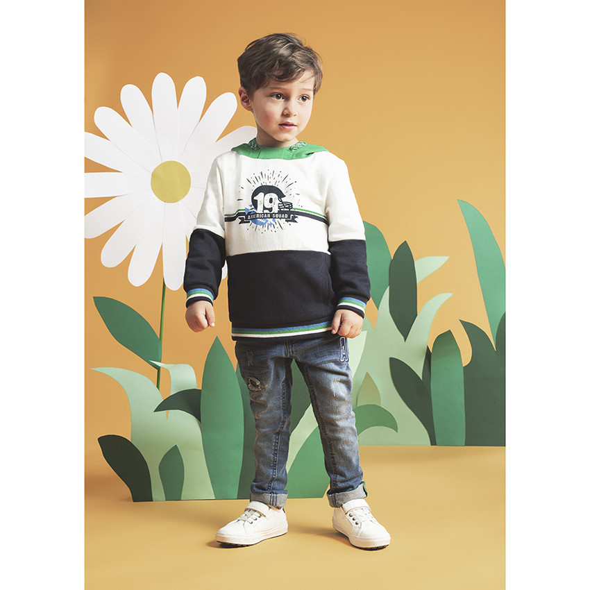 Baskets basses effet cuir à lacets et scratch  