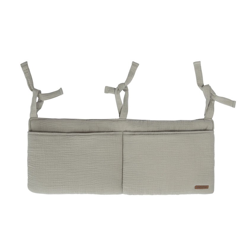 Hangende bedzak van groene gaas 