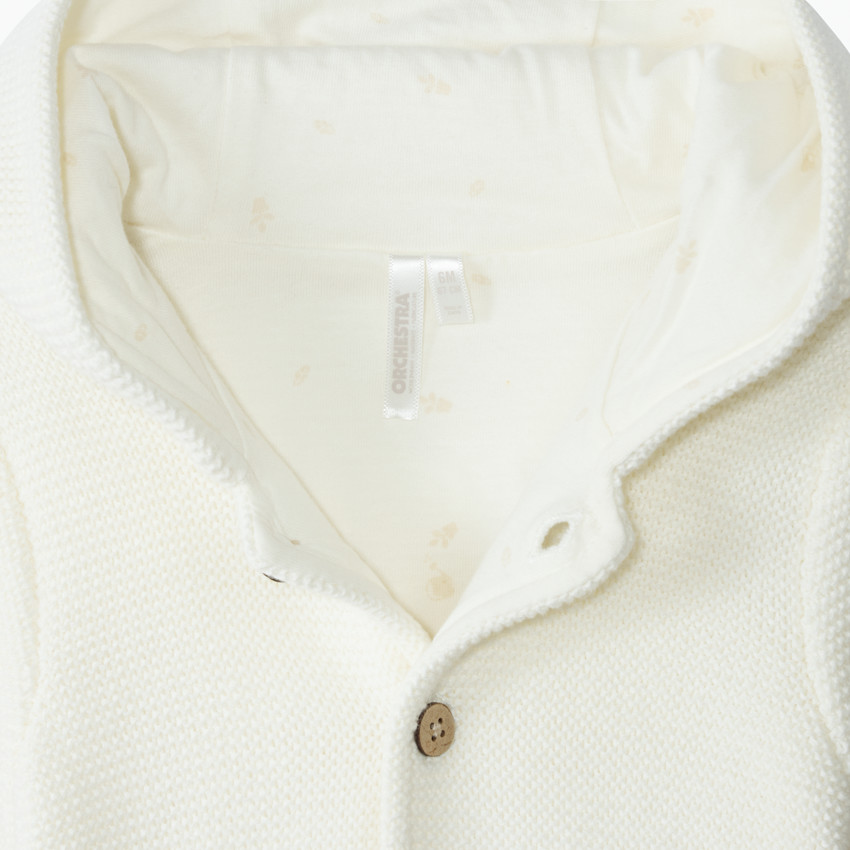 Gebreide jas met kap in effen ecru voor baby 