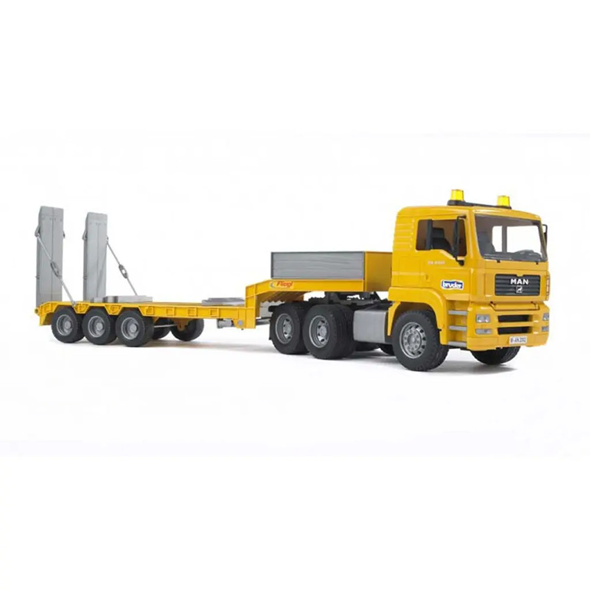 Camion de transport man avec plateforme et mini pelleteuse Caterpillar 