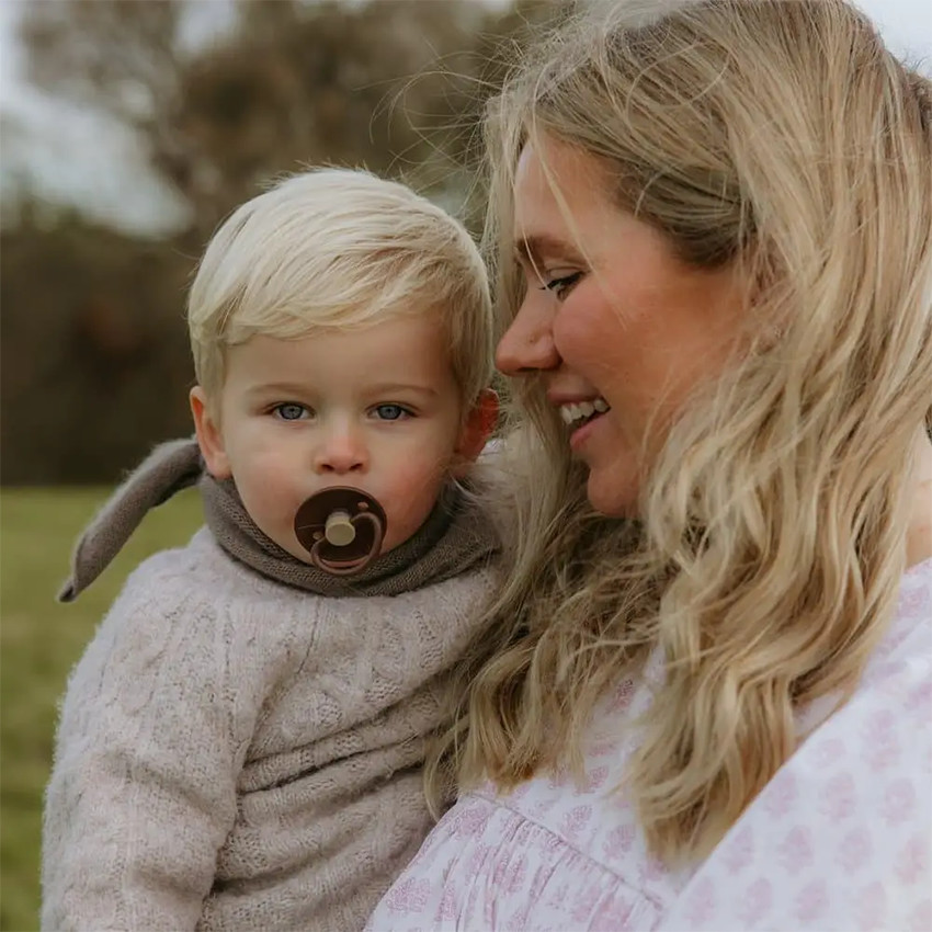 Set van 2 latex fopspeen Little Viking T2 cocoa/cream 