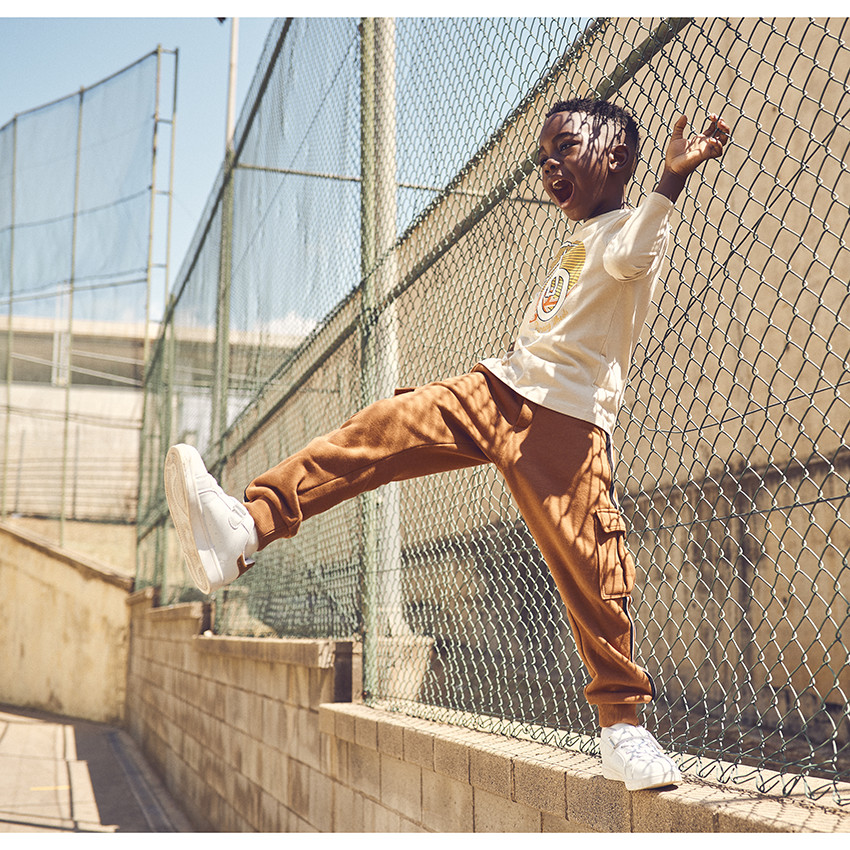 Pantalon de jogging à poches cargo pour garçon 