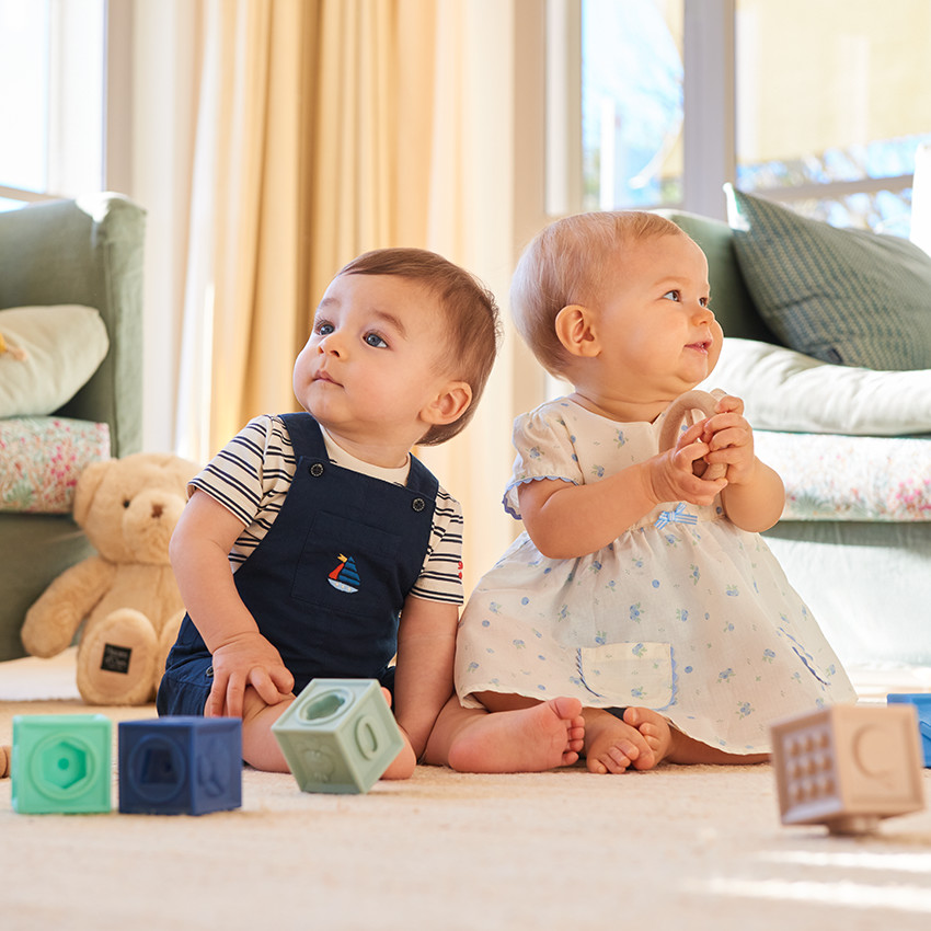 Robe effet à manches courtes 2-en-1 imprimée myrtilles pour bébé fille 
